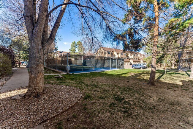 Building Photo - 4705 Spine Rd