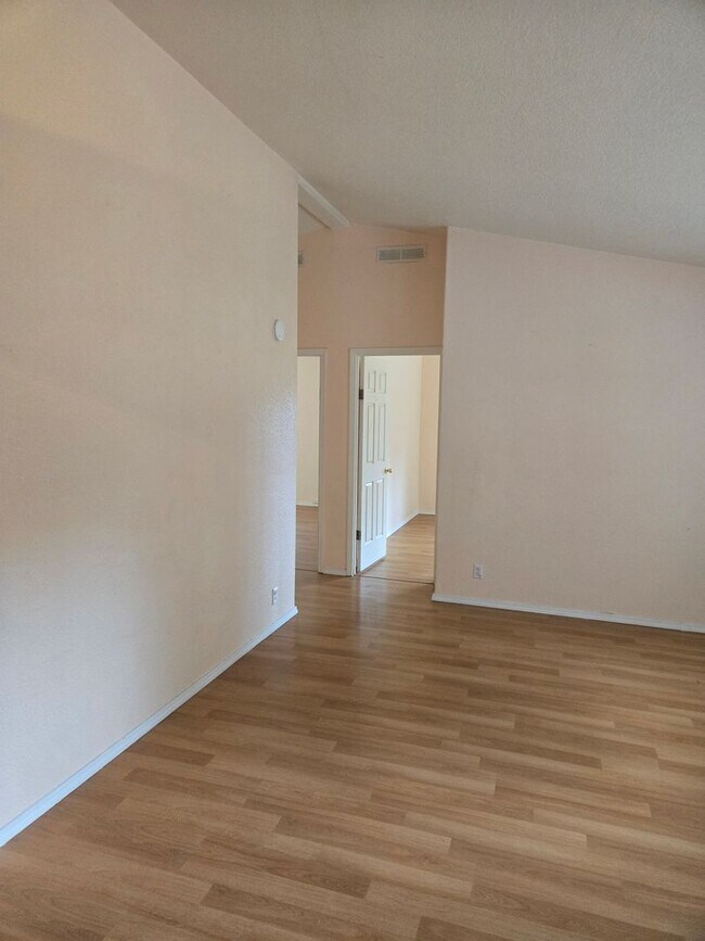 Building Photo - STATUS: PENDING APPLICATION- R10B | $1995 ...