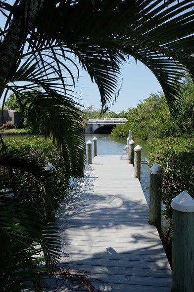 Building Photo - 835 S Osprey Ave