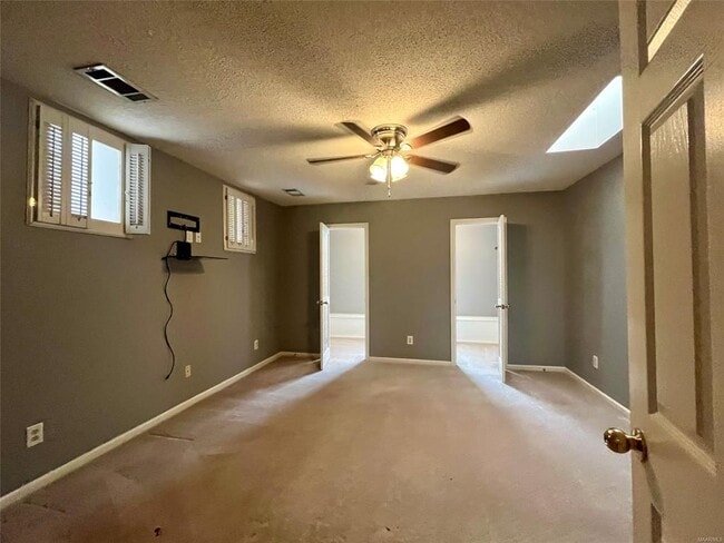 Building Photo - 8601 Harvest Ridge Dr