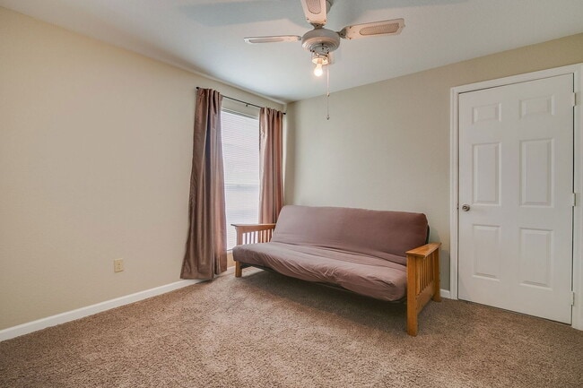 Building Photo - 460 N 64th Pl