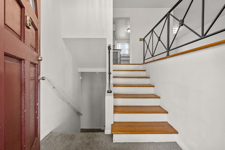 Building Photo - 4807 Jeffery Dr