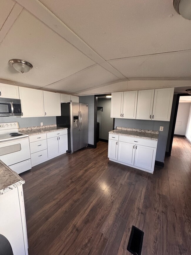 Building Photo - 7804 Stanley Rd