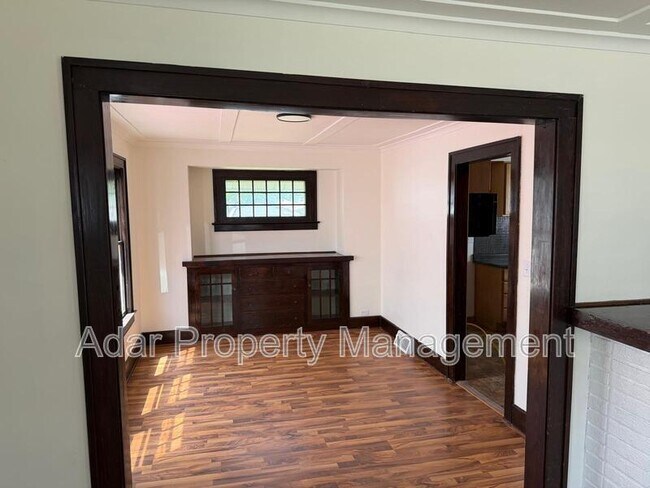 Building Photo - 610 Dryden Dr