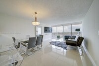 Building Photo - 7601 E Treasure Dr