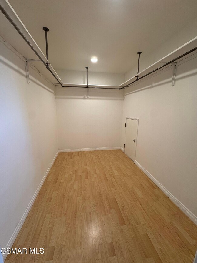 Building Photo - 2479 Rikkard Dr