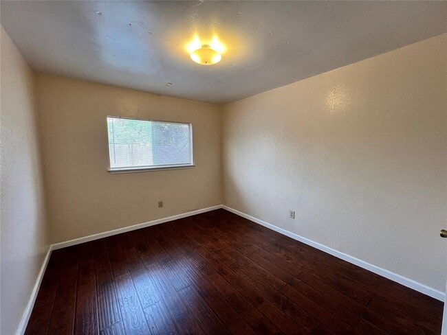 Building Photo - 16202 Edgerly Ct