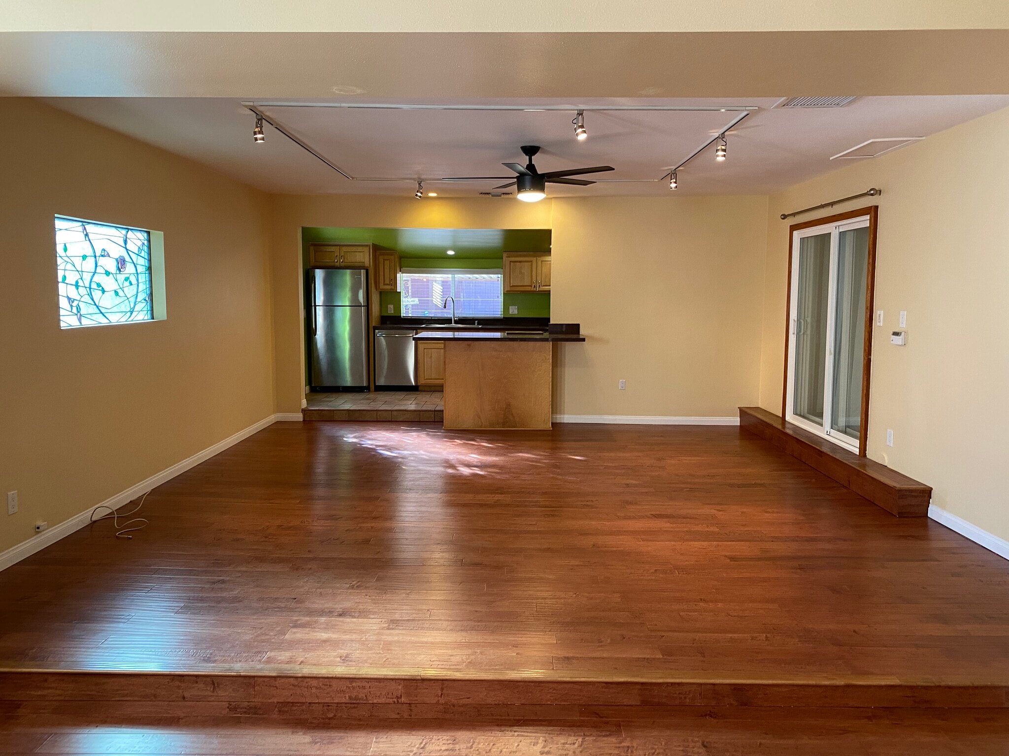 Building Photo - 22284 Buenaventura St