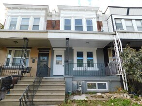 Building Photo - 5341 Hadfield St