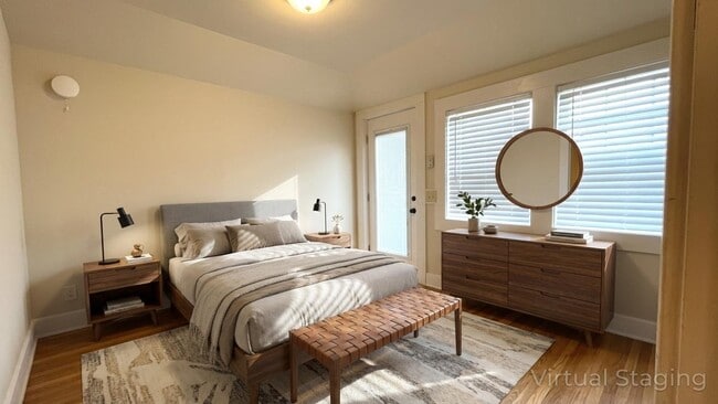 Building Photo - 106 Pearl Ave SE