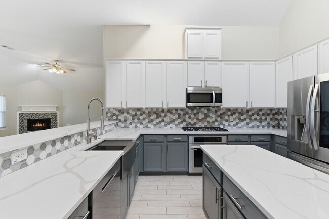 Building Photo - 7215 Bristol Ridge Dr