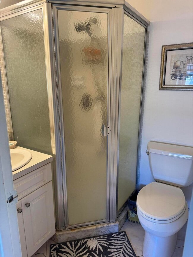 Building Photo - 8892 Bella Vista Dr