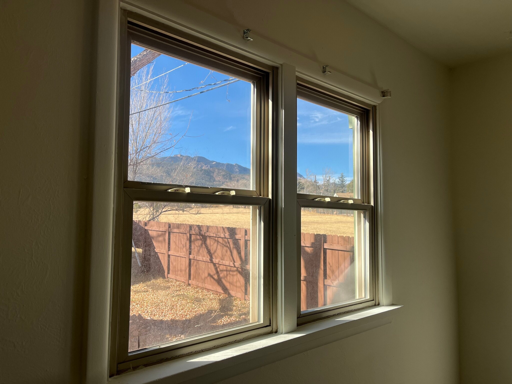 Building Photo - 932 Cheyenne Blvd