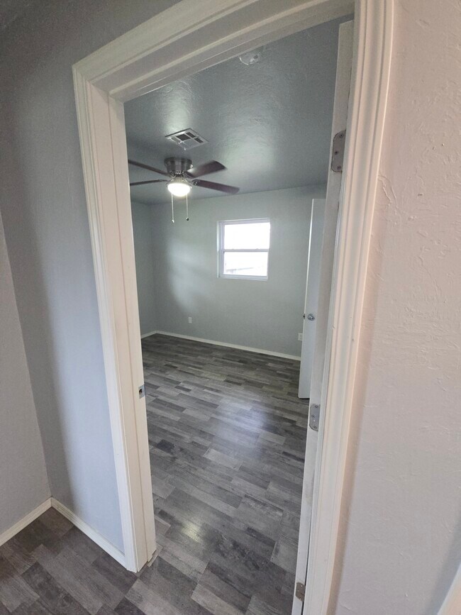 Bedroom with half bath - 1500 Regency Blvd