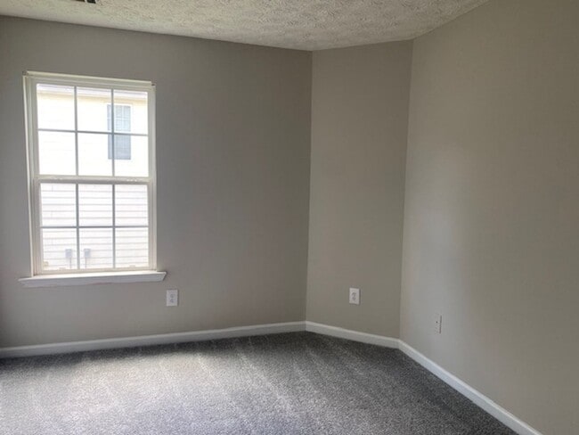 Building Photo - Home in McDonough