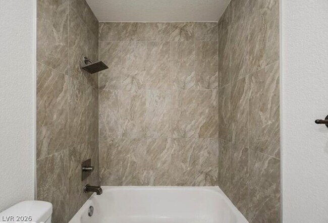 Building Photo - 1205 N Buffalo Dr