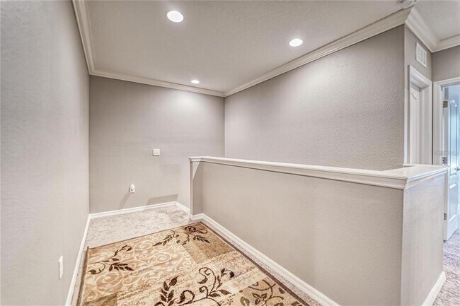 Building Photo - 3903 Silverlake Way