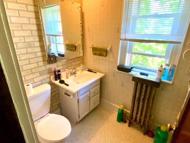 Building Photo - 3704 W National Ave