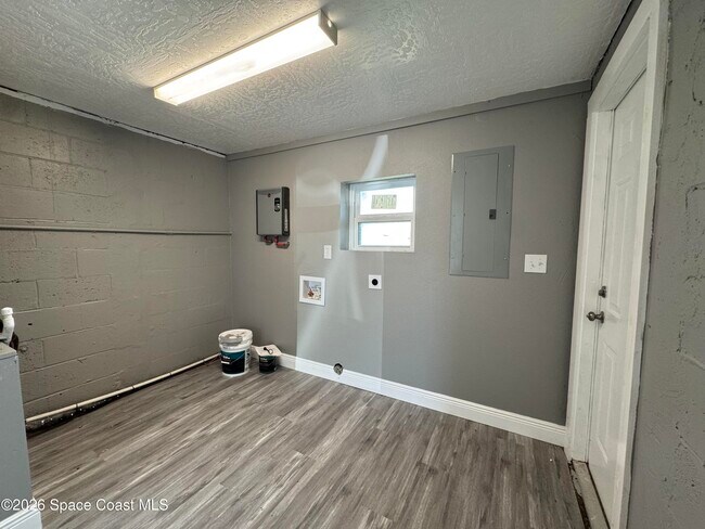 Building Photo - 508 Carolina Ave