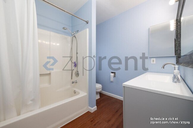 Building Photo - 280 Ritchey St