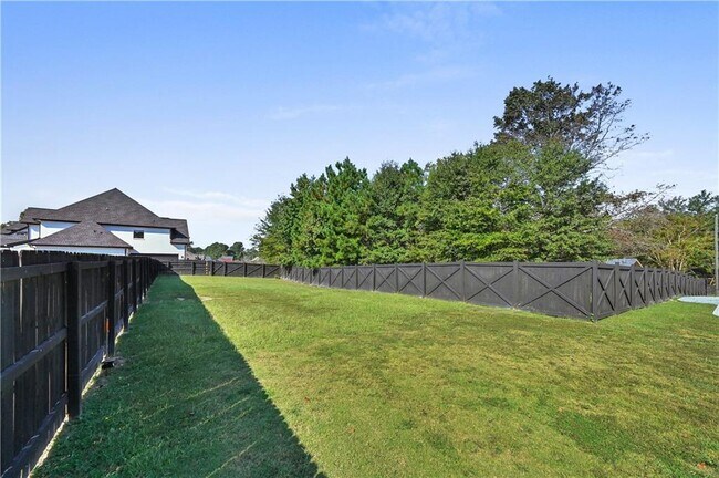 Building Photo - 3488 Hamilton Mill Rd