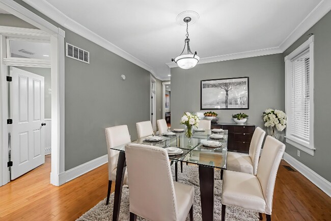 Building Photo - 2213 Missouri Ave