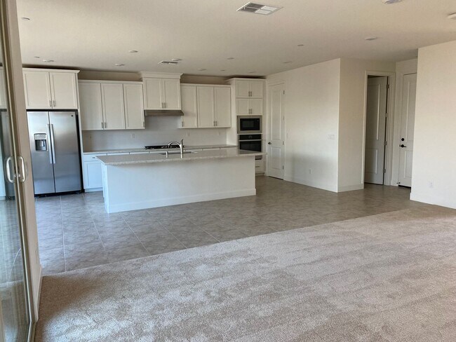 Building Photo - Luxury home in Springlake in Woodland