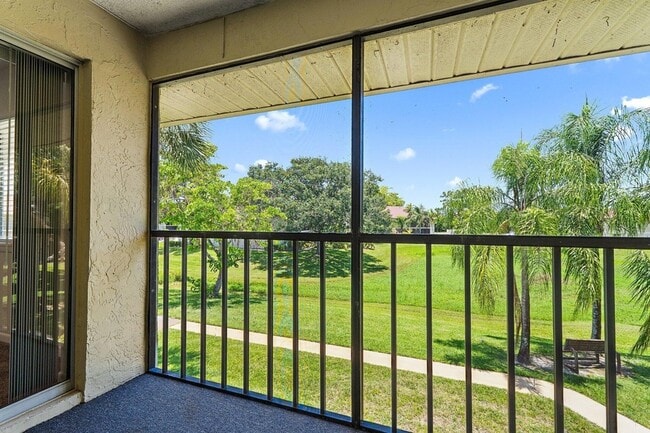 Building Photo - 6531 Chasewood Dr
