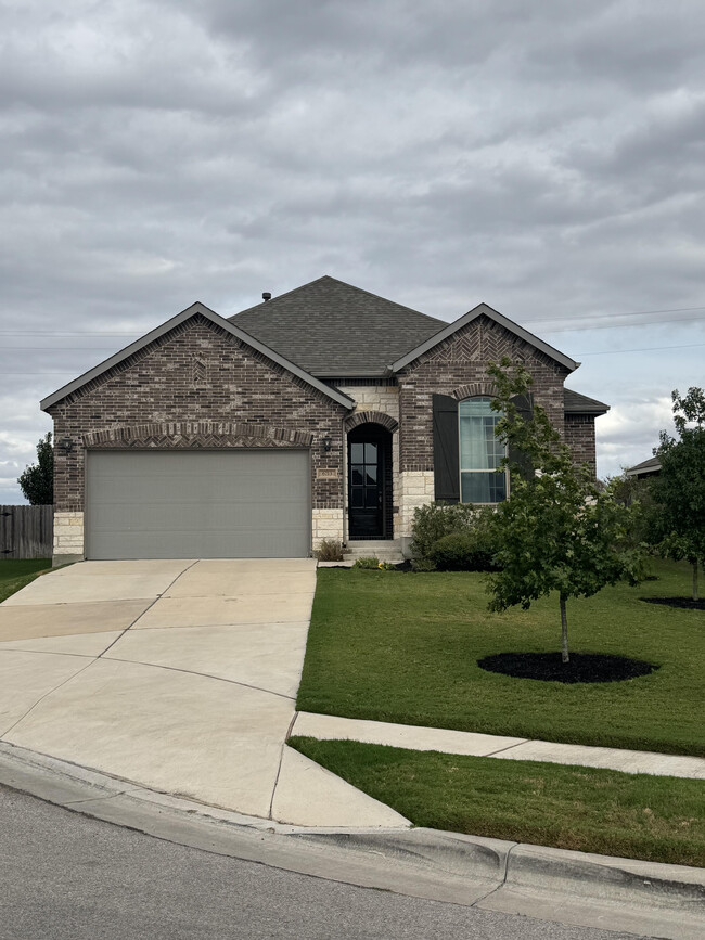 Building Photo - 6713 Brindisi Pl