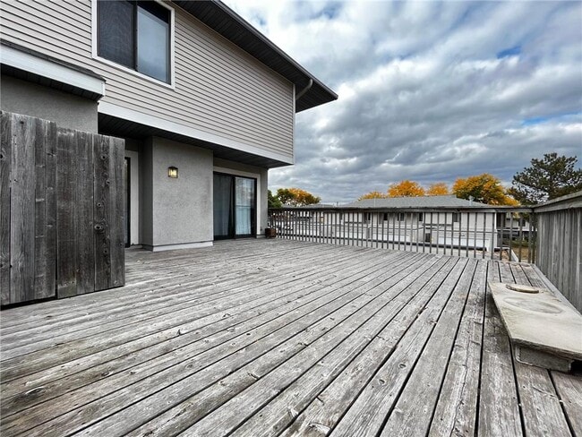 Building Photo - 1232 Wagon Wheel Rd