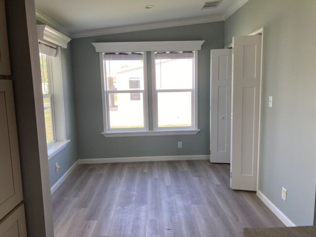 Building Photo - 3630 Vine Trl