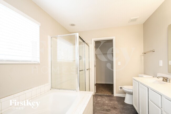 Building Photo - 10758 Sedgegrass Dr