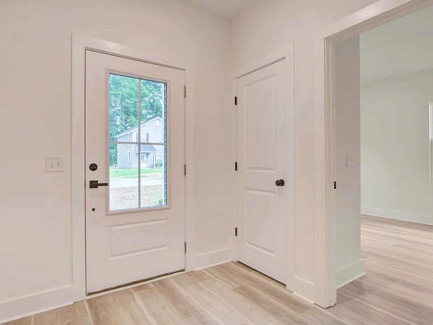 Building Photo - 8705 Jenny Lind St