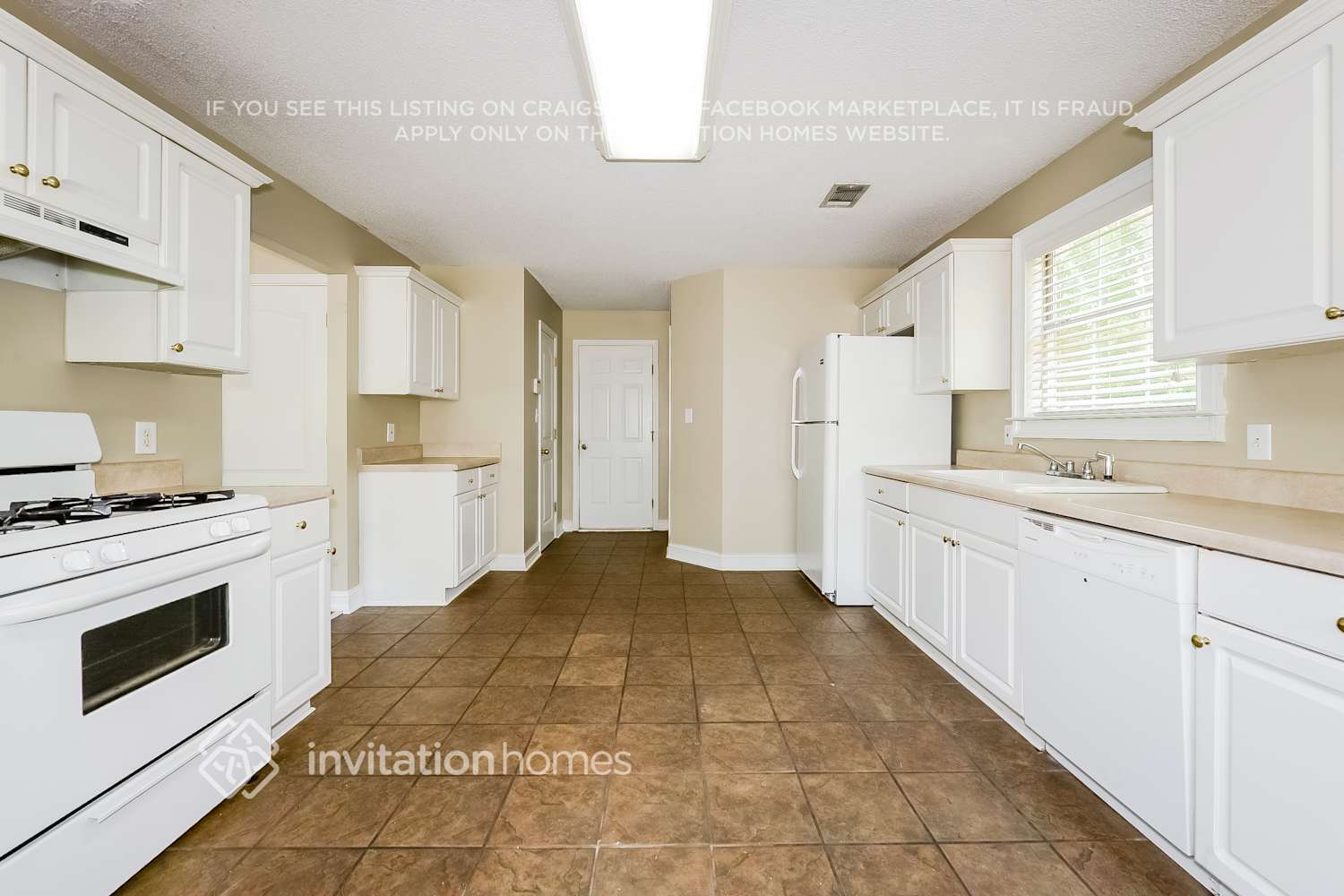 Building Photo - 148 Emerald Ln