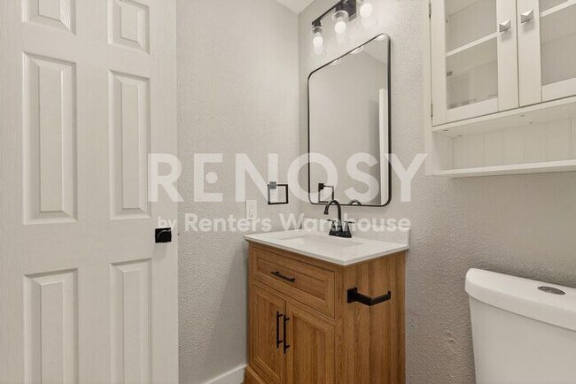 Building Photo - Refreshed Plano Gem  ****Rent Concession - 2nd Month Free****
