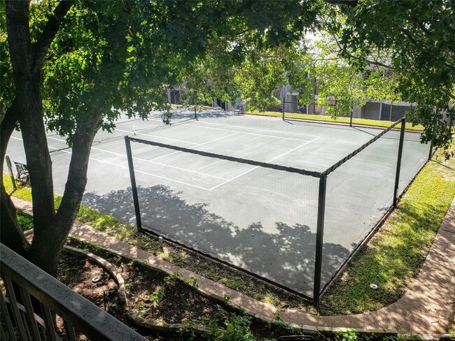 Building Photo - 183 World of Tennis Sq