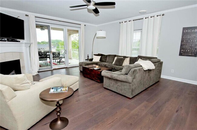 Building Photo - 6740 Spirit Lake Dr