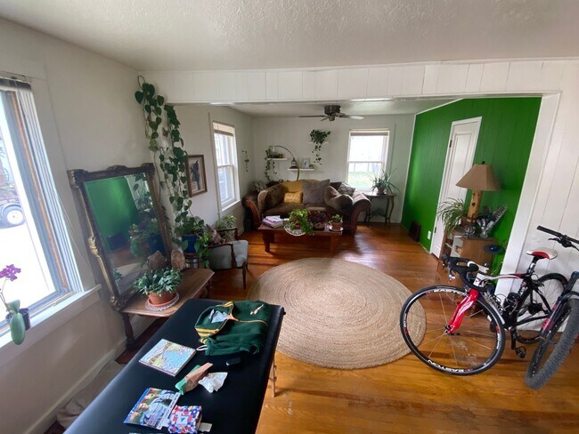 Building Photo - Quiet Corner Lot House with Large Backyard