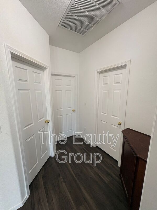 Building Photo - 30910 Jackrabbit St