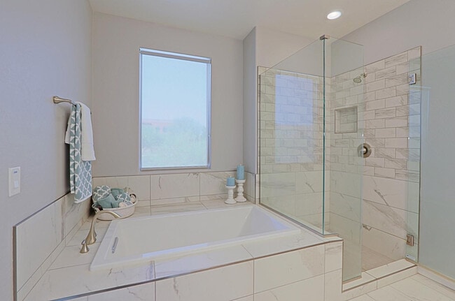 Building Photo - 7350 E Vista Bonita Dr