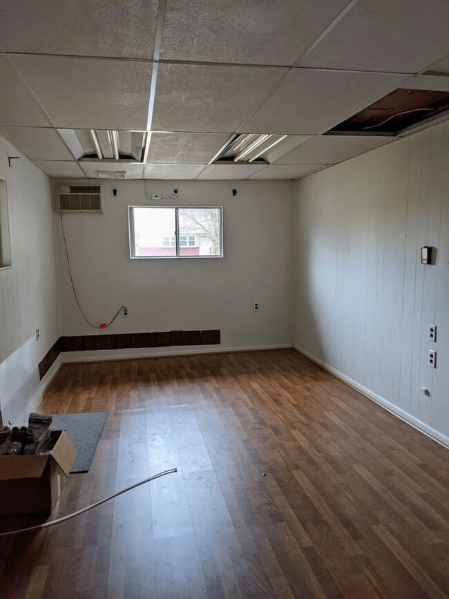 Building Photo - 17 Montvale Rd
