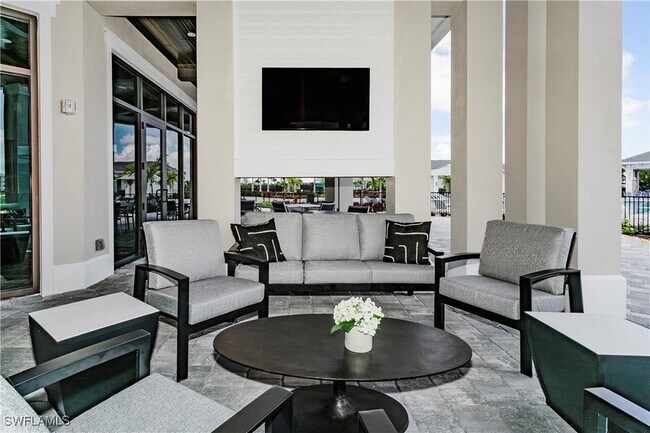 Building Photo - 5555 Double Eagle Cir