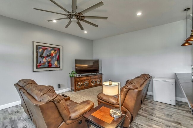 Building Photo - 1310 Jimmy Williams Rd