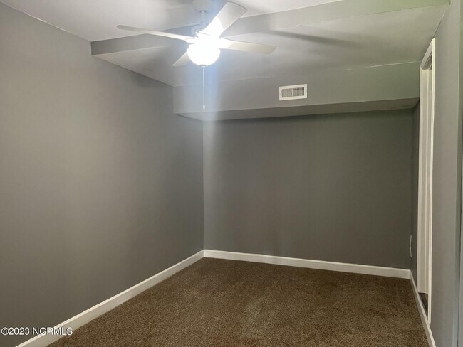 Building Photo - 108 Juniper Ct