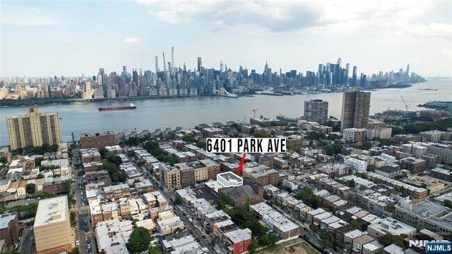 Building Photo - 6401 Park Ave