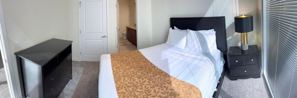 Building Photo - 440 S Church St