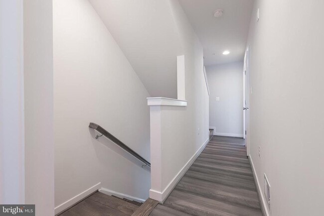 Building Photo - 12731 Vuillard St