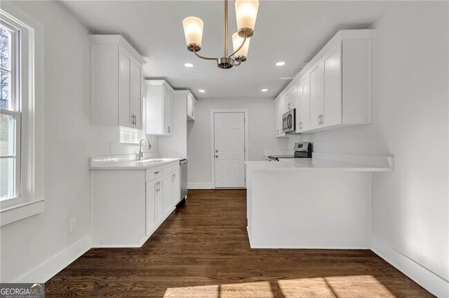 Building Photo - 1271 Lorenzo Dr SW