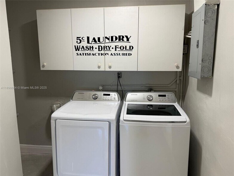 Building Photo - 1498 SW 47th Terrace