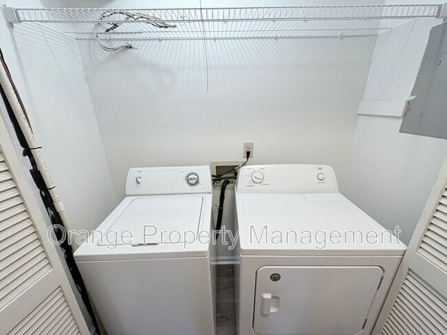 Building Photo - 212 Pelican Ln